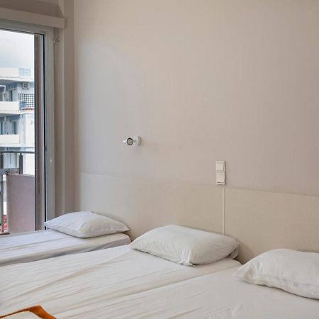 Delfini Hotel Patras Exterior photo