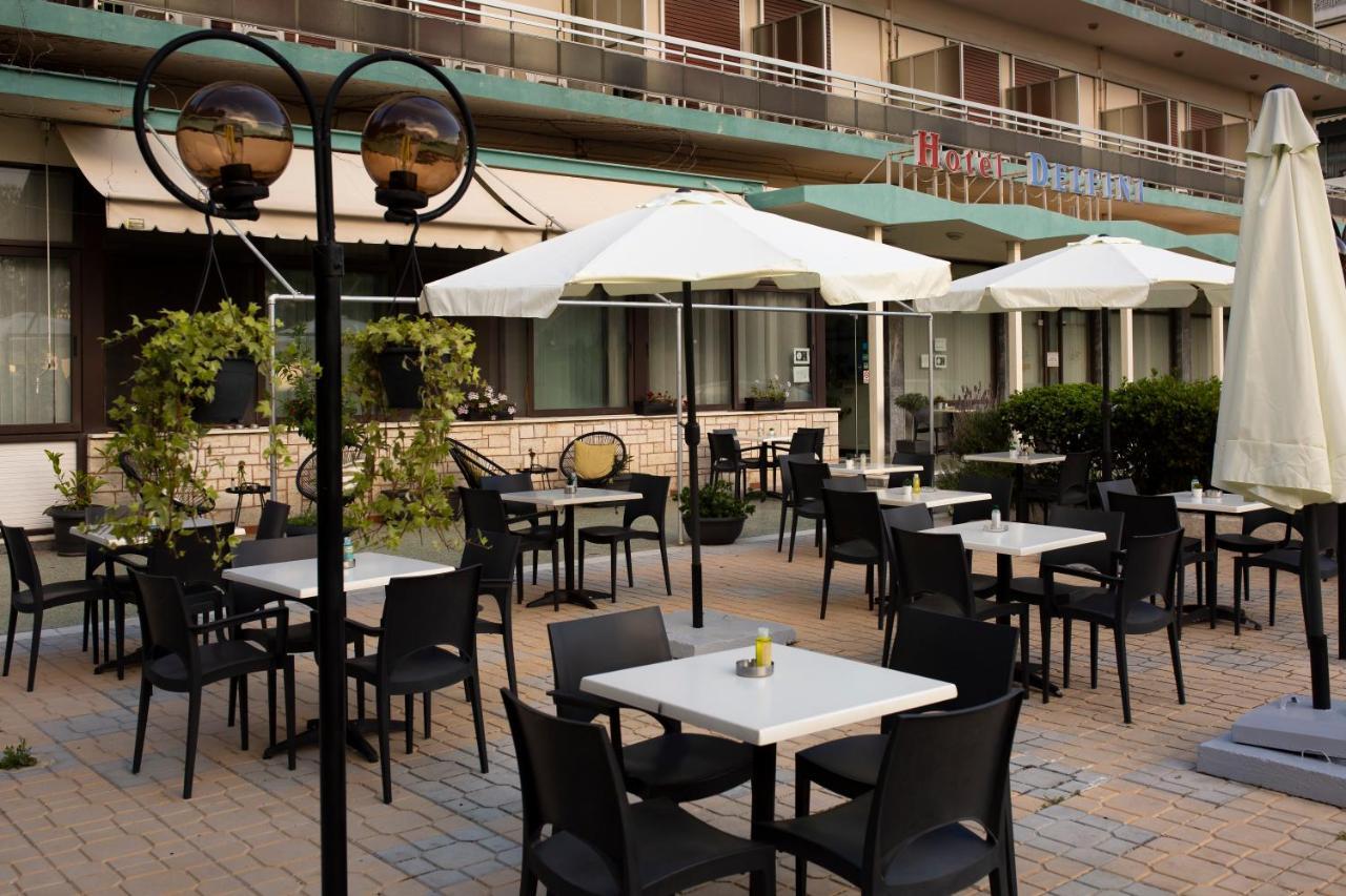 Delfini Hotel Patras Exterior photo