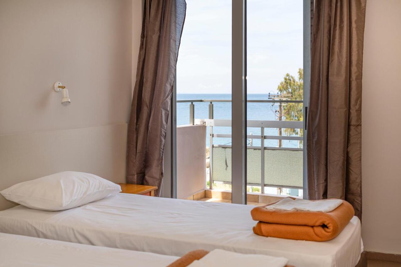 Delfini Hotel Patras Exterior photo