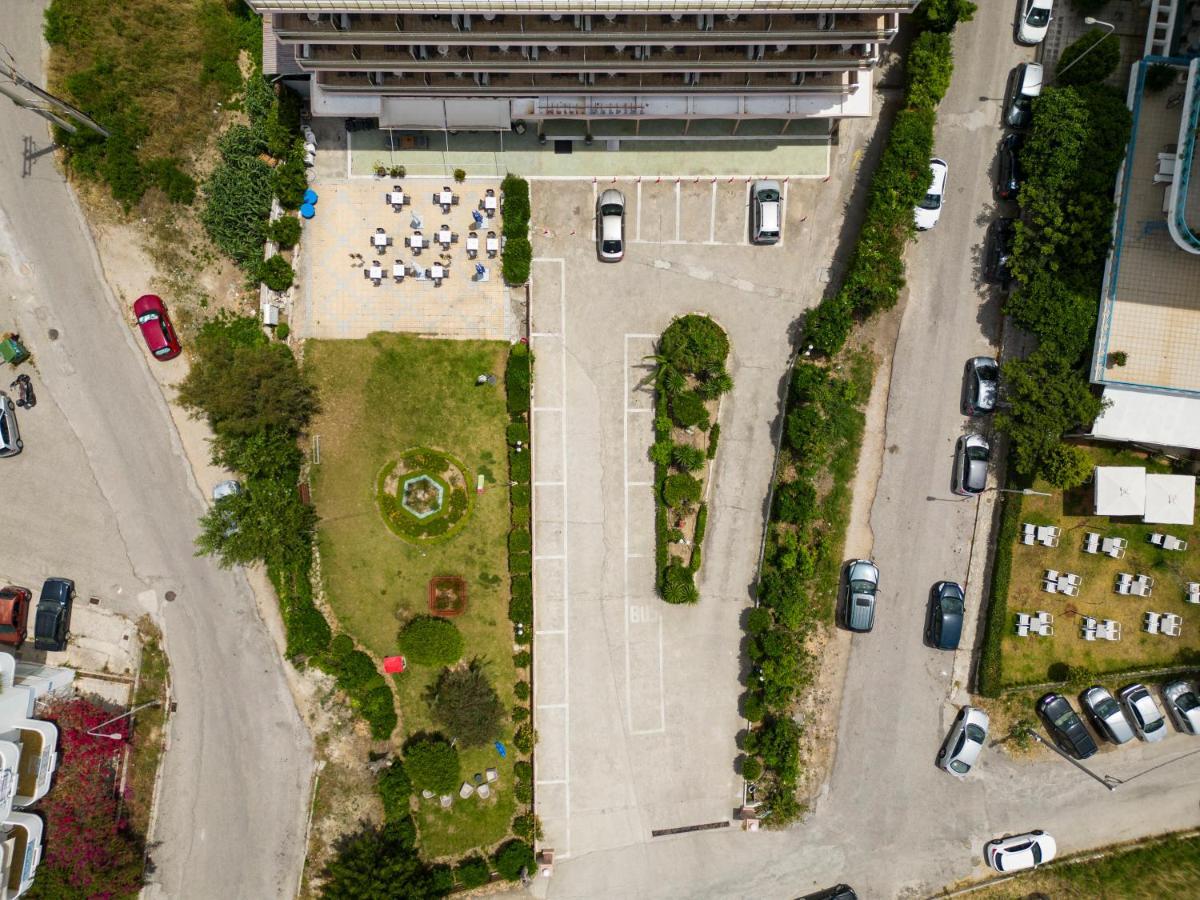 Delfini Hotel Patras Exterior photo