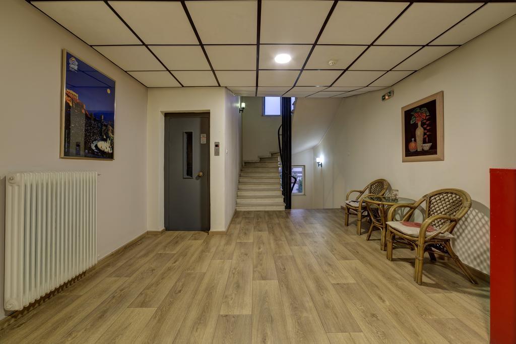 Delfini Hotel Patras Exterior photo